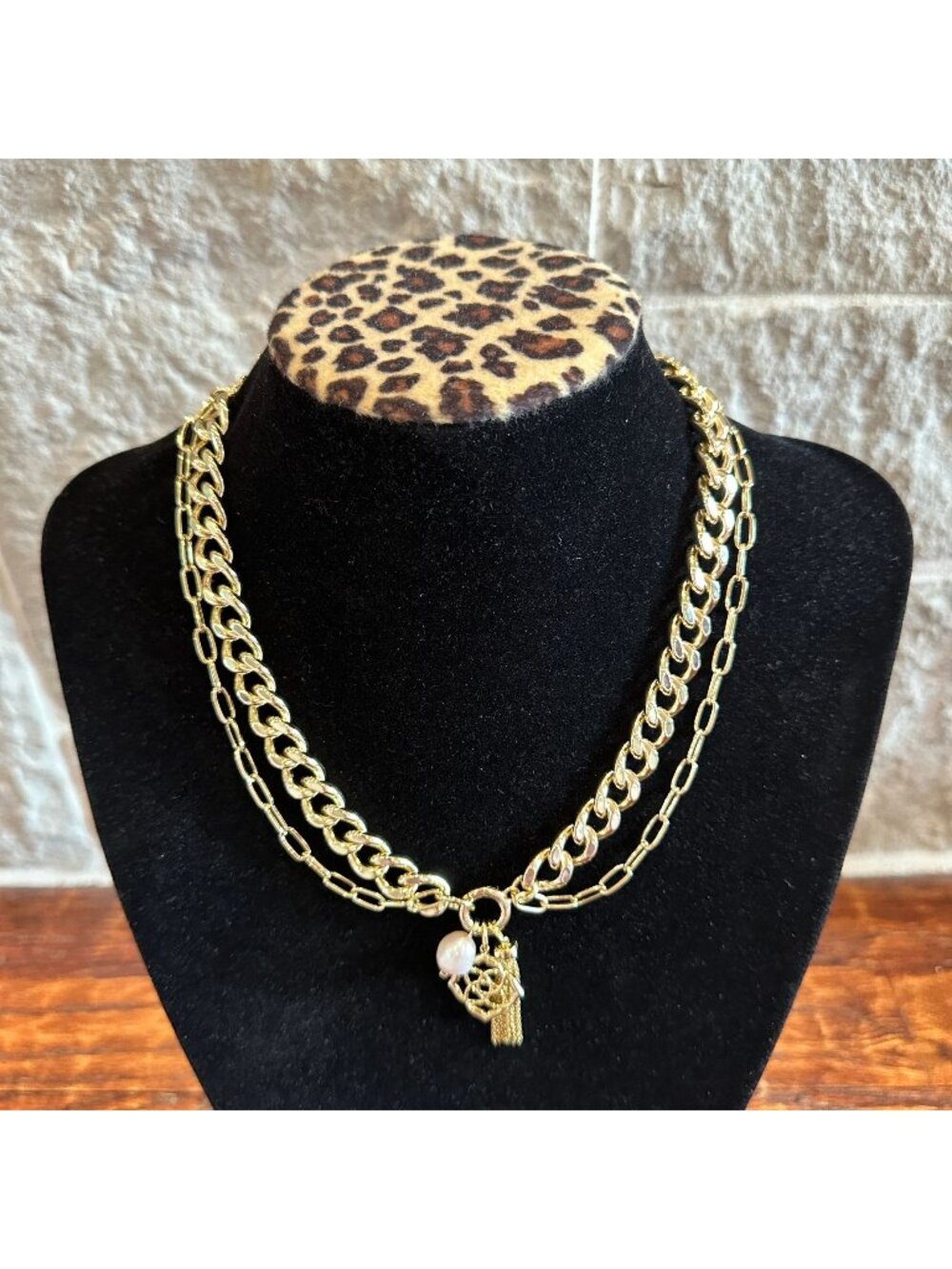 NWT, Kendra Scott Everleigh Gold Chain Necklace in Freshwater Pearl